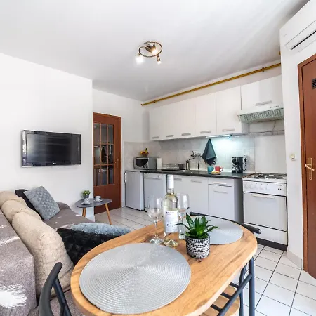 Apartment Viki Pula