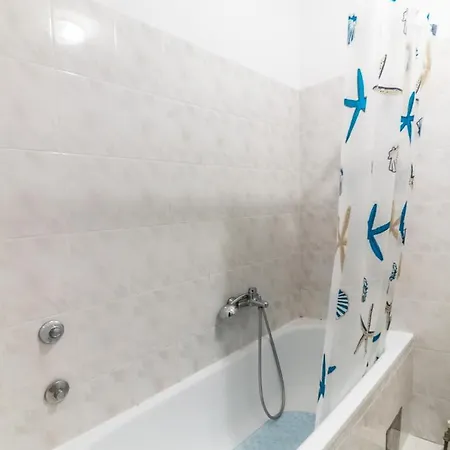 Viki Apartment *