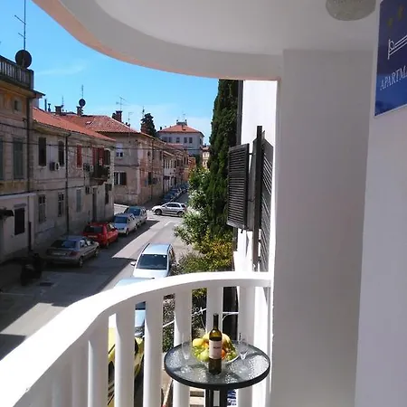 Apartment Viki Pula